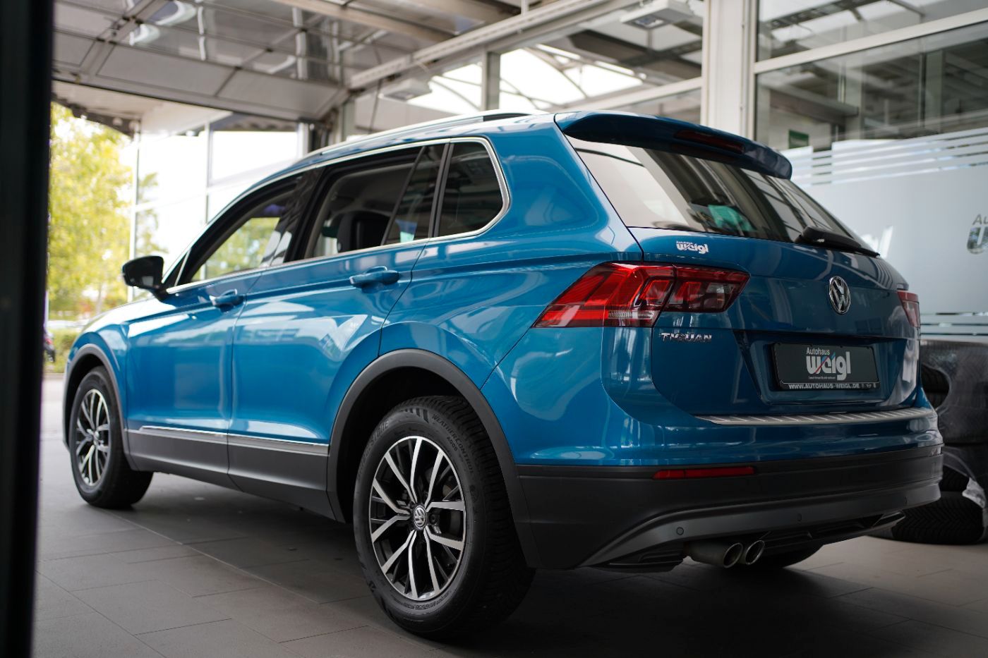 Fahrzeugabbildung Volkswagen Tiguan 1.4 TSI Comfortline Navi+Einparkhilfe+ACC