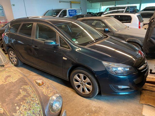 Opel Astra J Sports Tourer Style