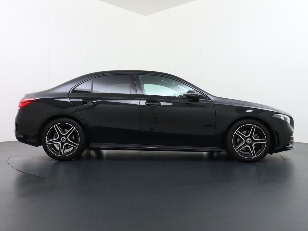 Mercedes-Benz A 200 AMG Business Solution | AHK Wegklapbaar |