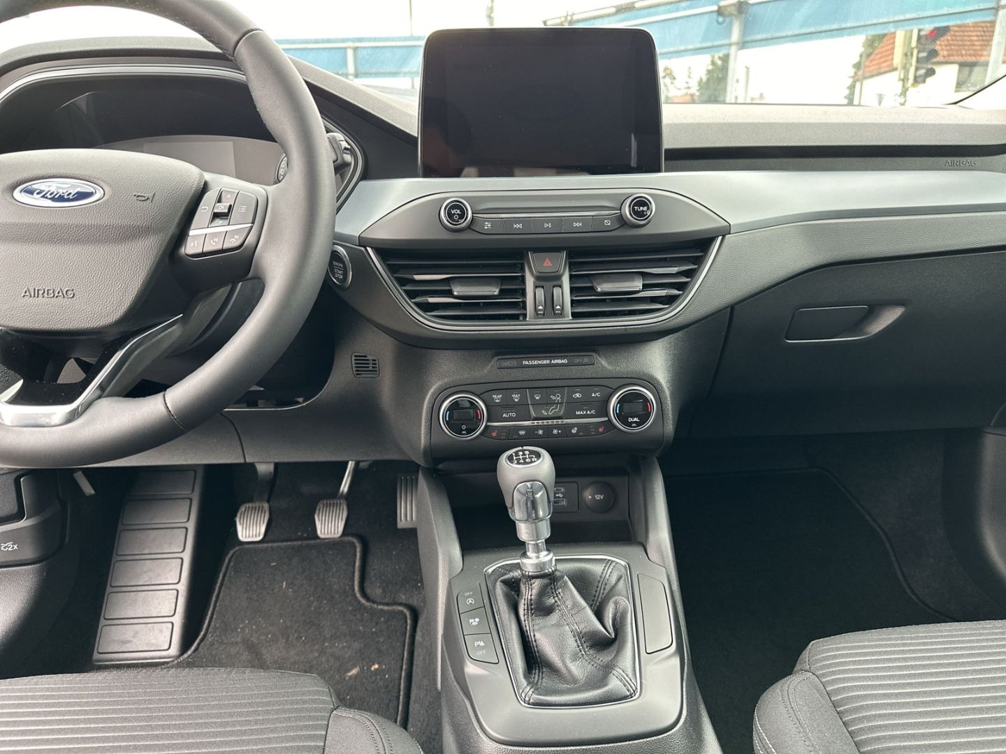 Fahrzeugabbildung Ford Focus Titanium 1.0 EcoBoost Mild-Hybrid EU6d Nav