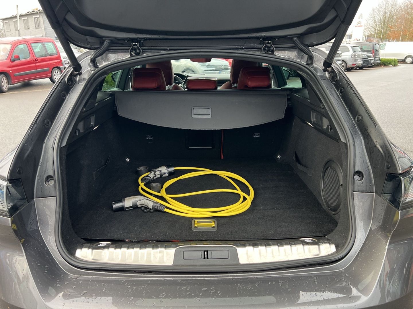 Fahrzeugabbildung Peugeot 508 SW GT HYBRID 225 e-EAT8 Sportpaket El. Pano