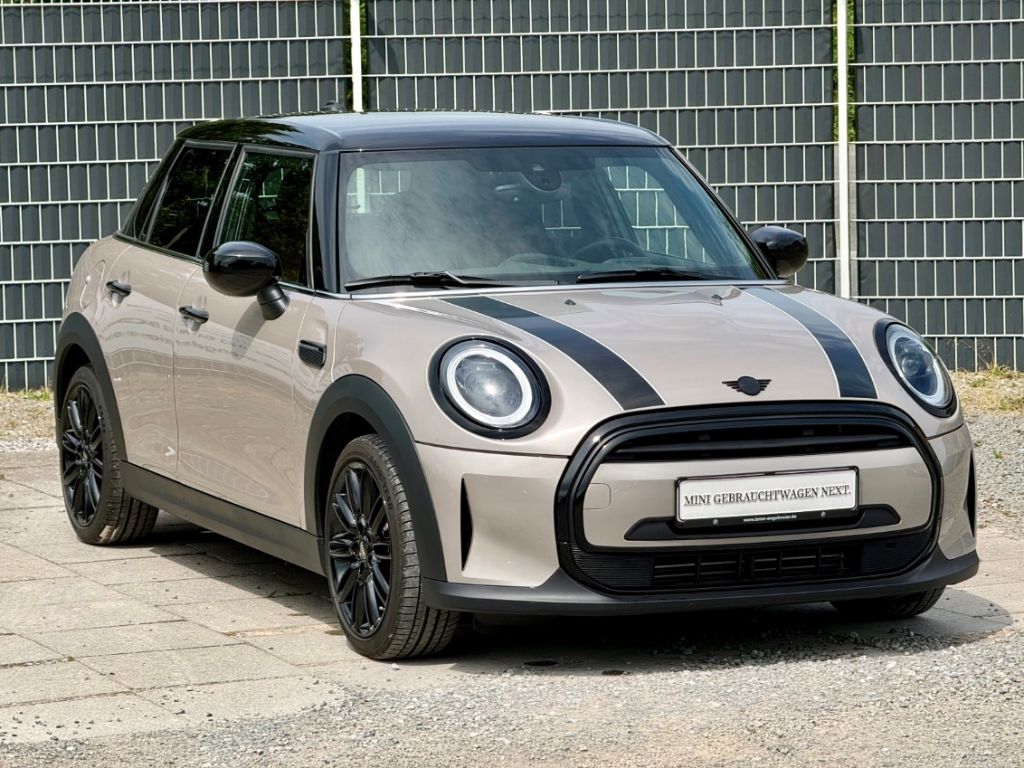 MINI Cooper 5-Türer Autom Leder Navi RFK AppleCarplay