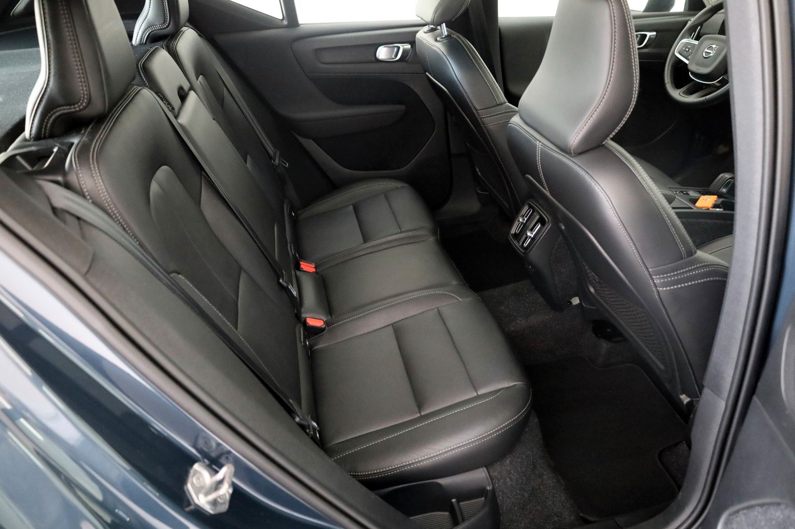 Fahrzeugabbildung Volvo XC40 Momentum Pro Leder,Navi,LED,Kamera,SH,AHK