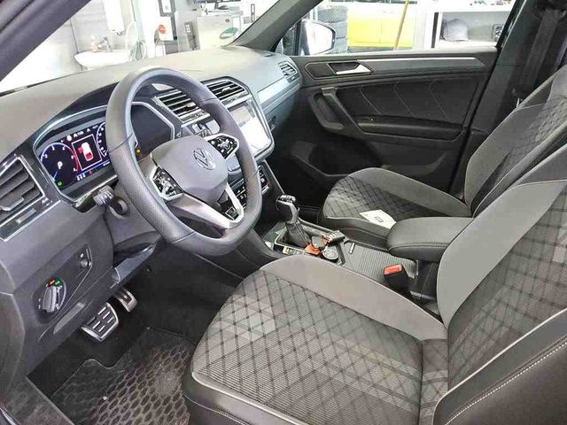 Tiguan 2.0 TDI 4M R-LINE MATRIX+AHK+HUD+PANO+ACC