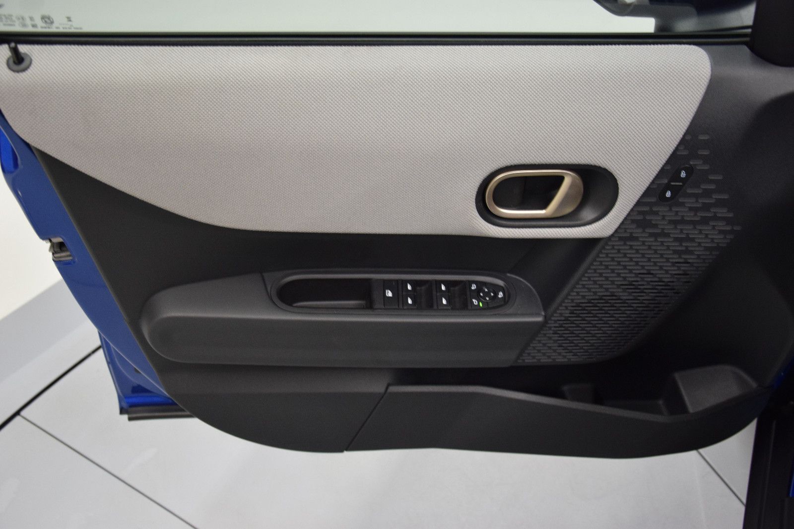 Fahrzeugabbildung MINI Cooper C Favoured Trim 5-Türen Paket-L Pano h/k