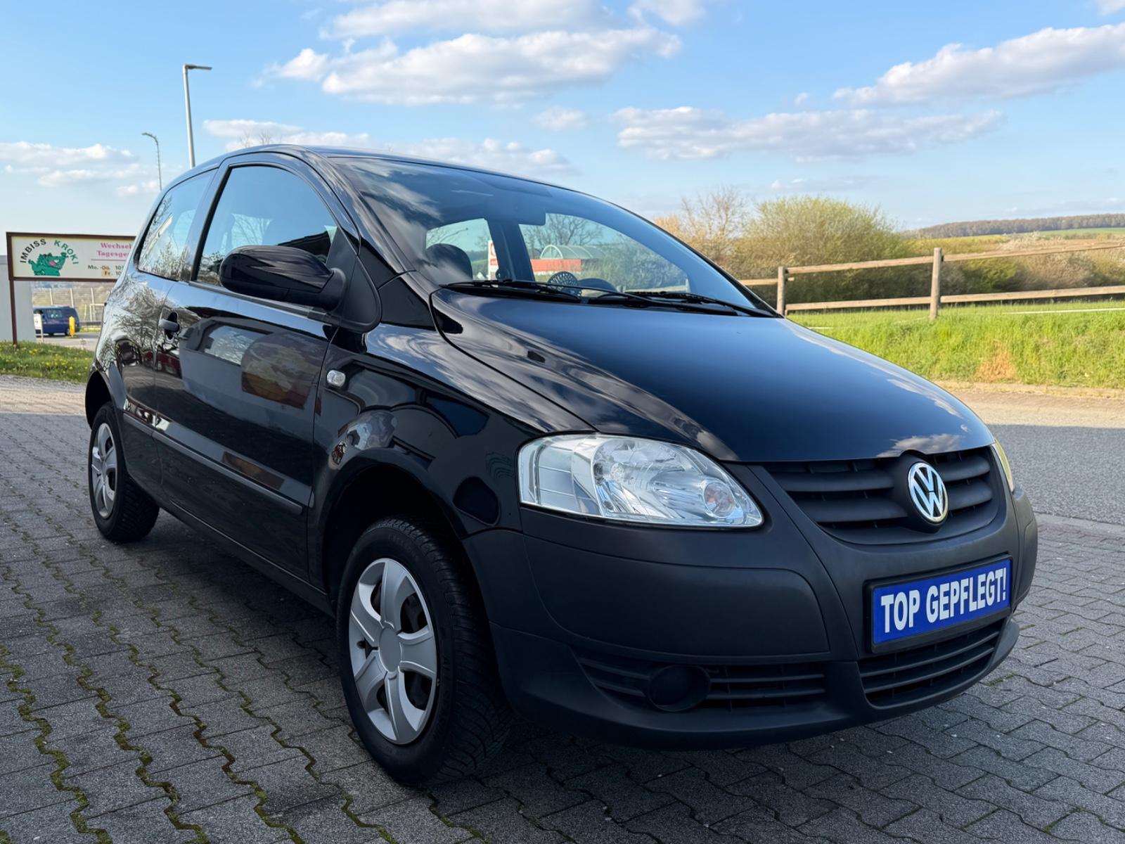 Volkswagen Fox Basis, 75PS, Benzin, Schiebedach, TÜV NEU