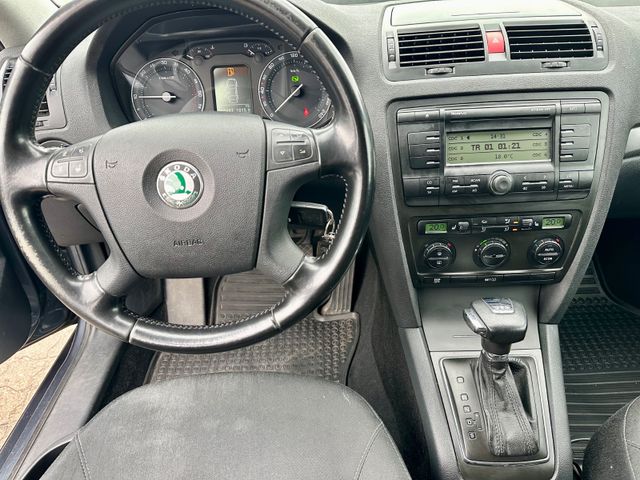Skoda Octavia Combi Elegance Automatik — Bild 5