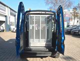 Opel Combo Panorama Rollstuhlumbau Rampe Kamera - gebrauchte Opel Combo aus dem Jahr 2017