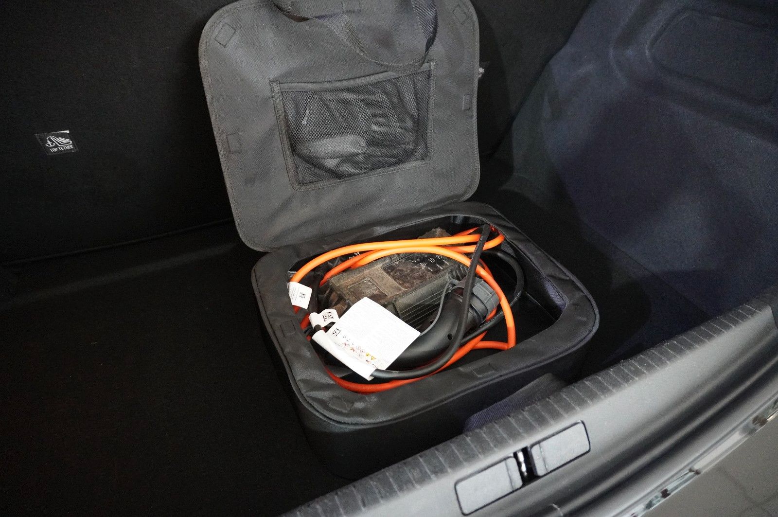 Fahrzeugabbildung Opel Corsa-e ELEKTRO 1-PHASIG NAVI/DAB/KAMEERA/VIRTU.