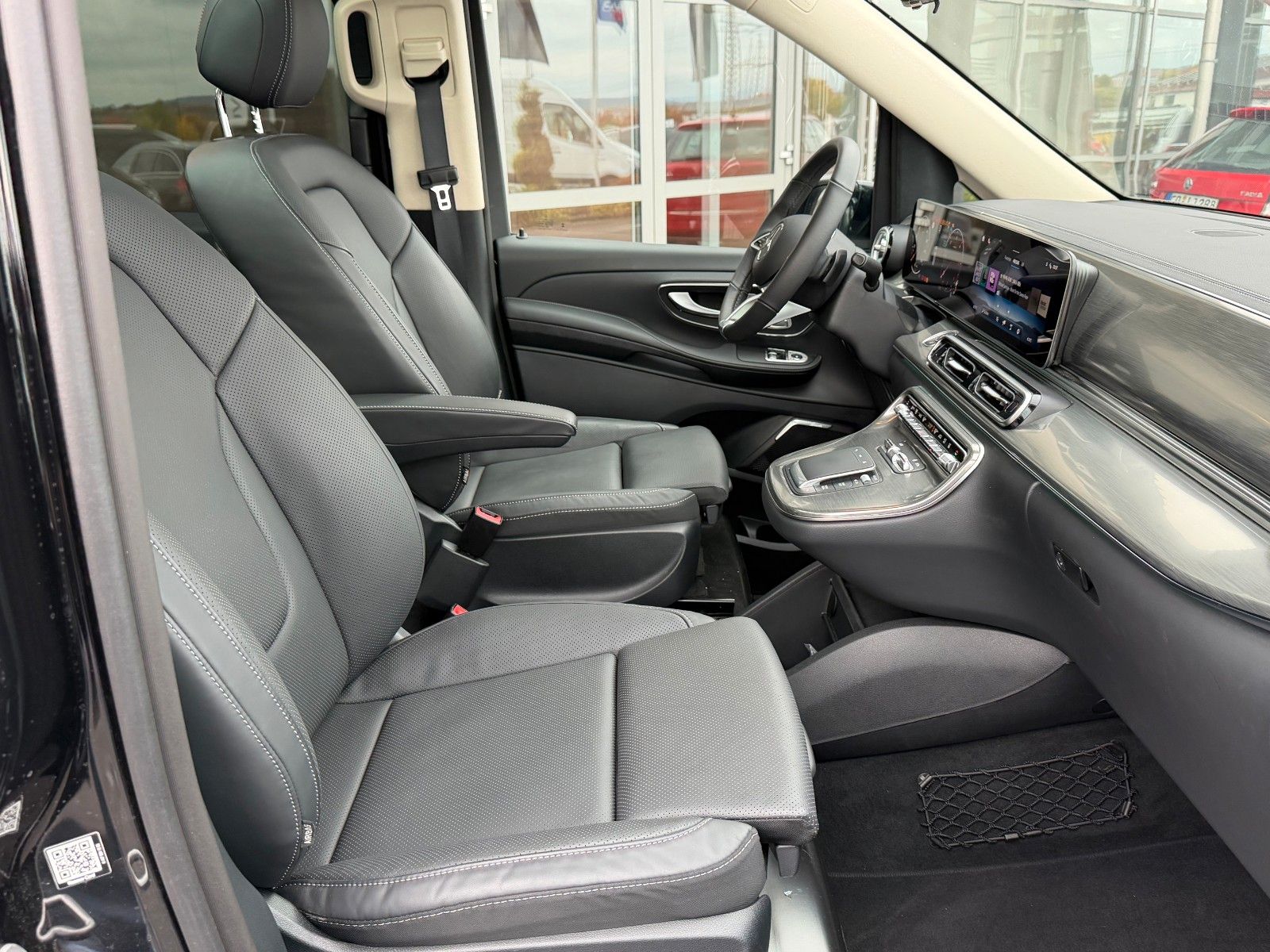 Fahrzeugabbildung Mercedes-Benz V 300 d 4MATIC EXCLUSIVE Luxus-Sitze AHK2,5to