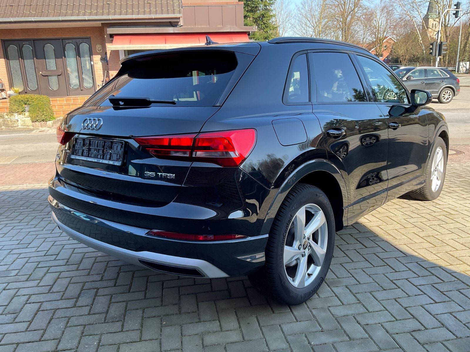 Fahrzeugabbildung Audi Q3 35 TFSI S tronic,Panorama,LED,Carplay,Navi