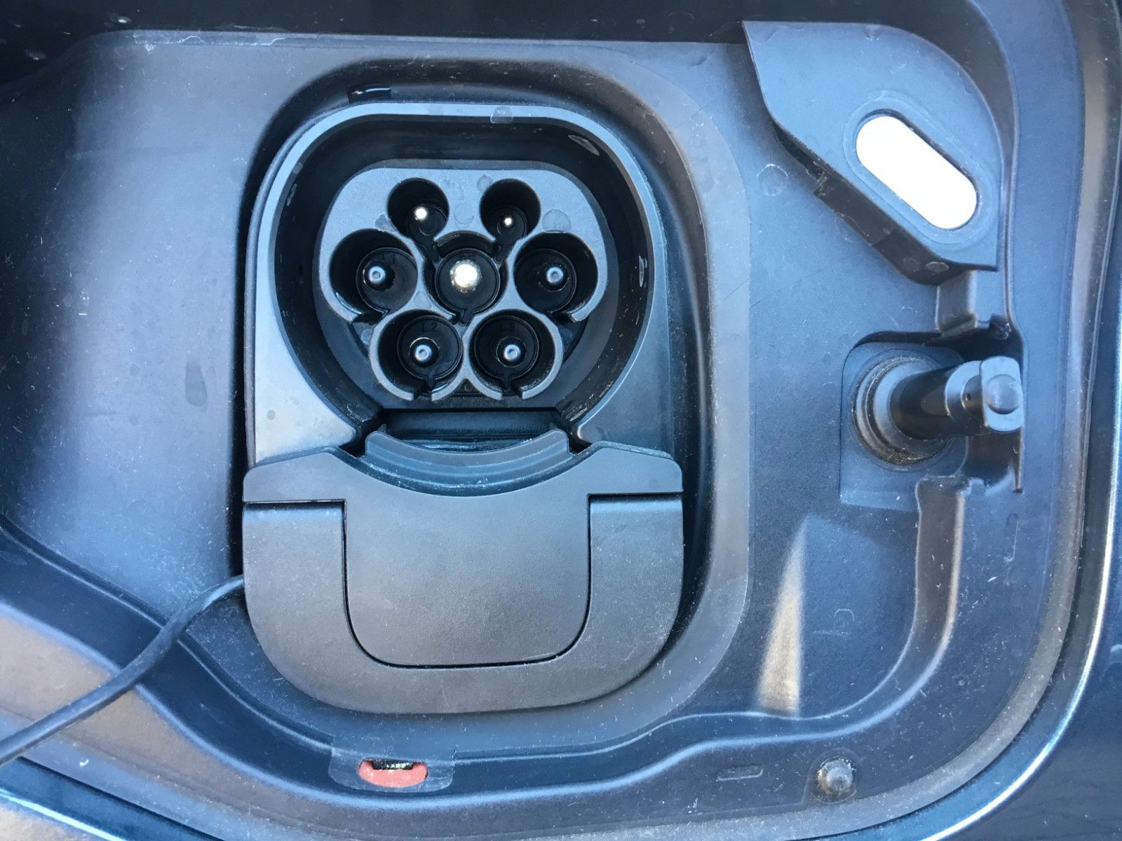 Fahrzeugabbildung CUPRA Leon 1.5 E-HYBRID DSG Sportstourer+AHK+Kamera+18