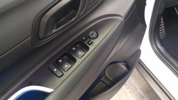 Fahrzeugabbildung Hyundai BAYON 1.0 T-GDI Connect & Go BOSE NAVI