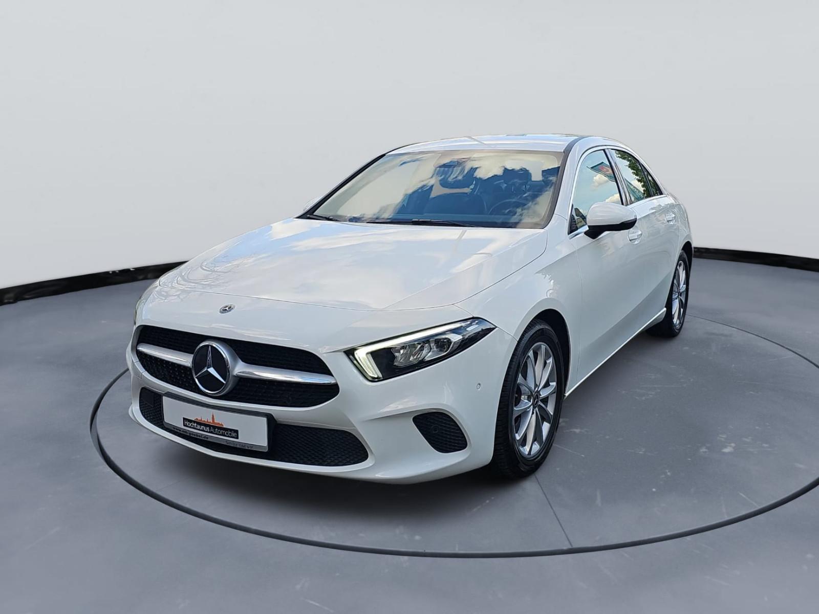 Mercedes-Benz A 180 A d Limousine-Widescreen-SHZ-Leder-PDC