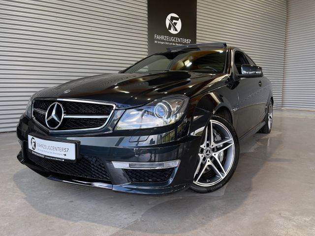 Mercedes-Benz C63 AMG Coupé/PANO/DESIGNO/PDC/HARMAN&KARDON