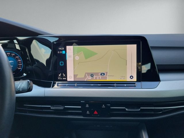 Golf VIII Variant 2.0 TDI Life NAVI+LED+ACC+SIHZ