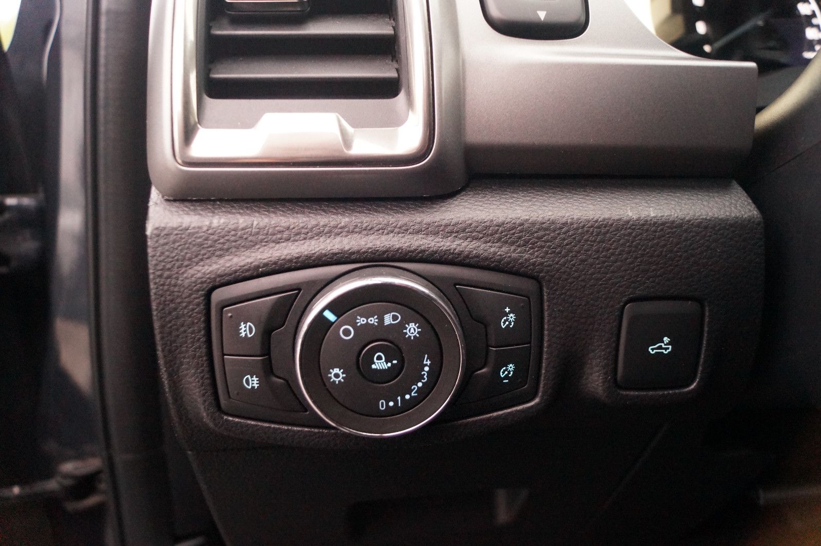 Ford Ranger XLT Doppelkabine 4x4 Klimaaut SHZ PDC AHK foto 15