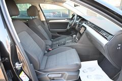 VW Passat Variant 2.0 TDI Business Navi AHK CarPlay VW Passat Variant 2.0 TDI Business Navi AHK CarPlay