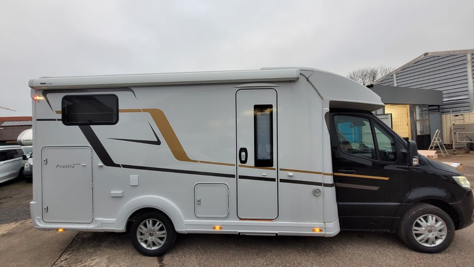 Fahrzeugabbildung Eura Mobil Profila T 696 EB * SAT / TV 32'' *
