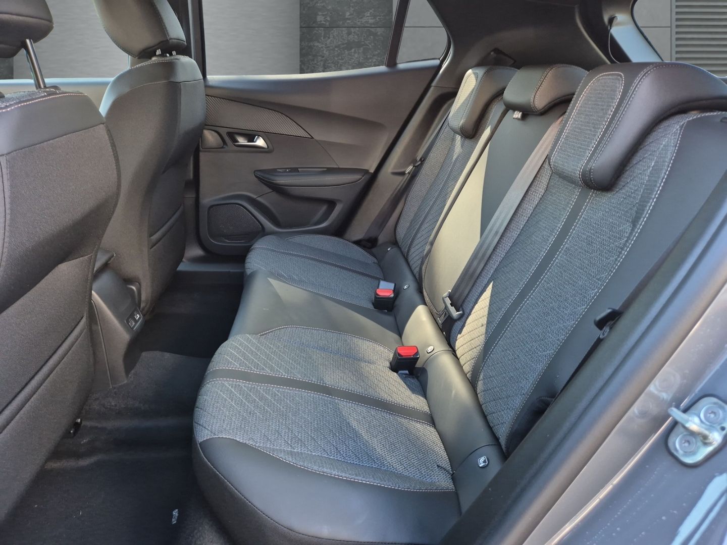 Peugeot 2008 - Bild 9
