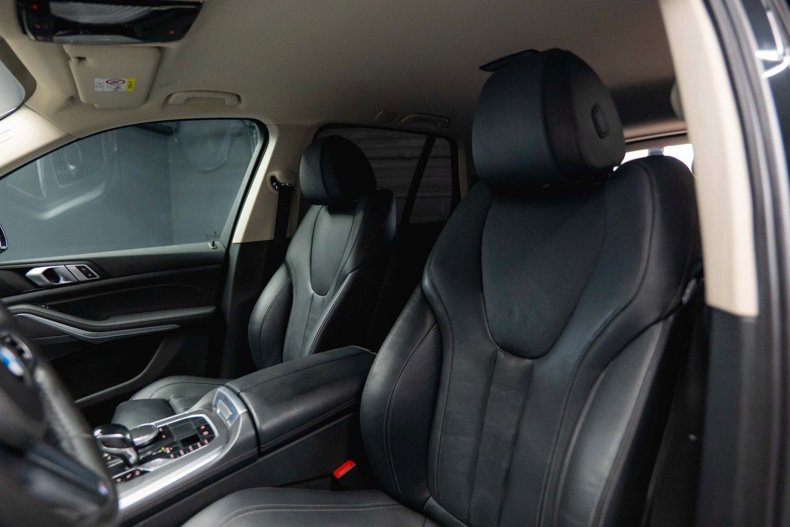 Fahrzeugabbildung BMW X5 xDrive 30d Sport Shadow | ACC | LED | Live CP