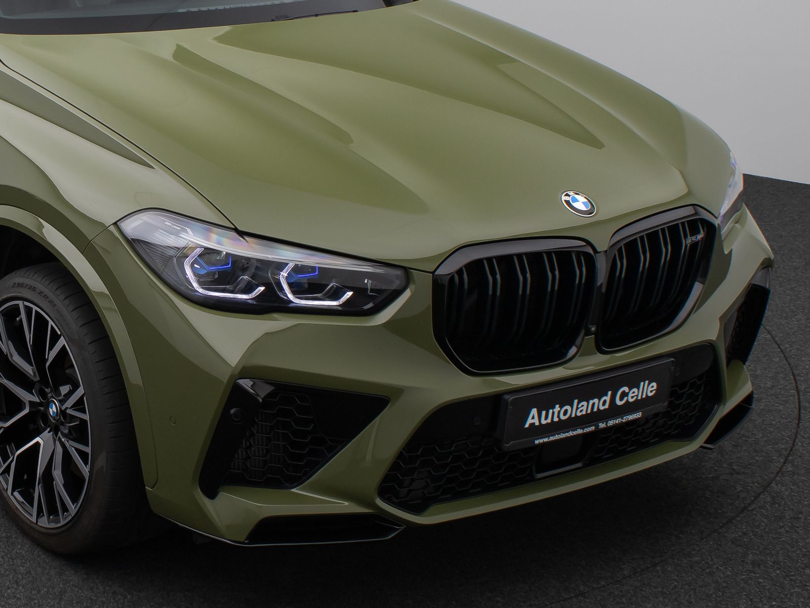 Fahrzeugabbildung BMW X5 M Competition Panorama 360°B&W IndividualVoll