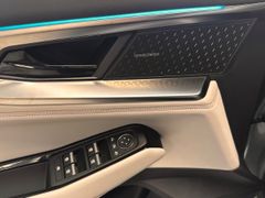 Fahrzeugabbildung Espace VI Iconic E-Tech Hybrid Panorama Navi Le