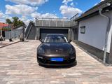 Porsche Panamera GTS  - Porsche: Beige