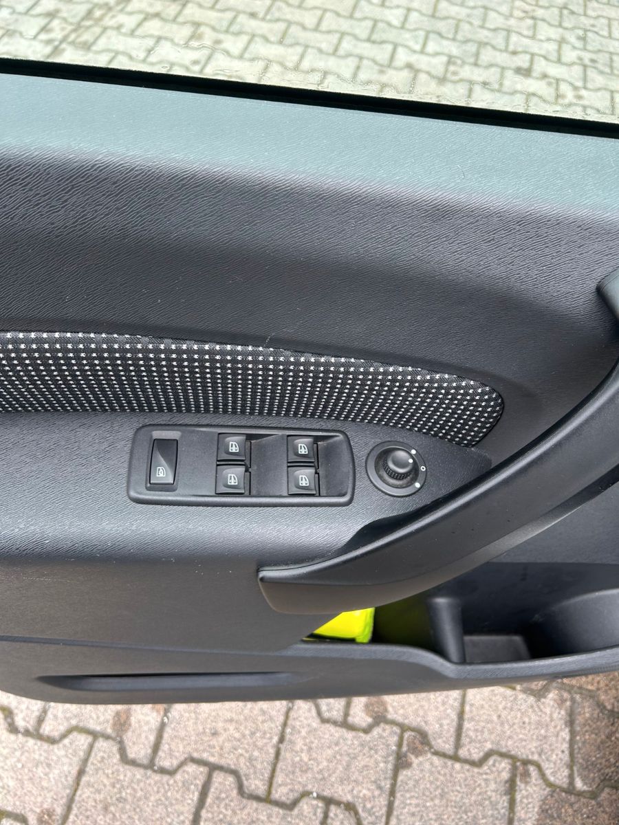 Fahrzeugabbildung Mercedes-Benz Citan Kombi 111 CDI lang Rolli Rampe