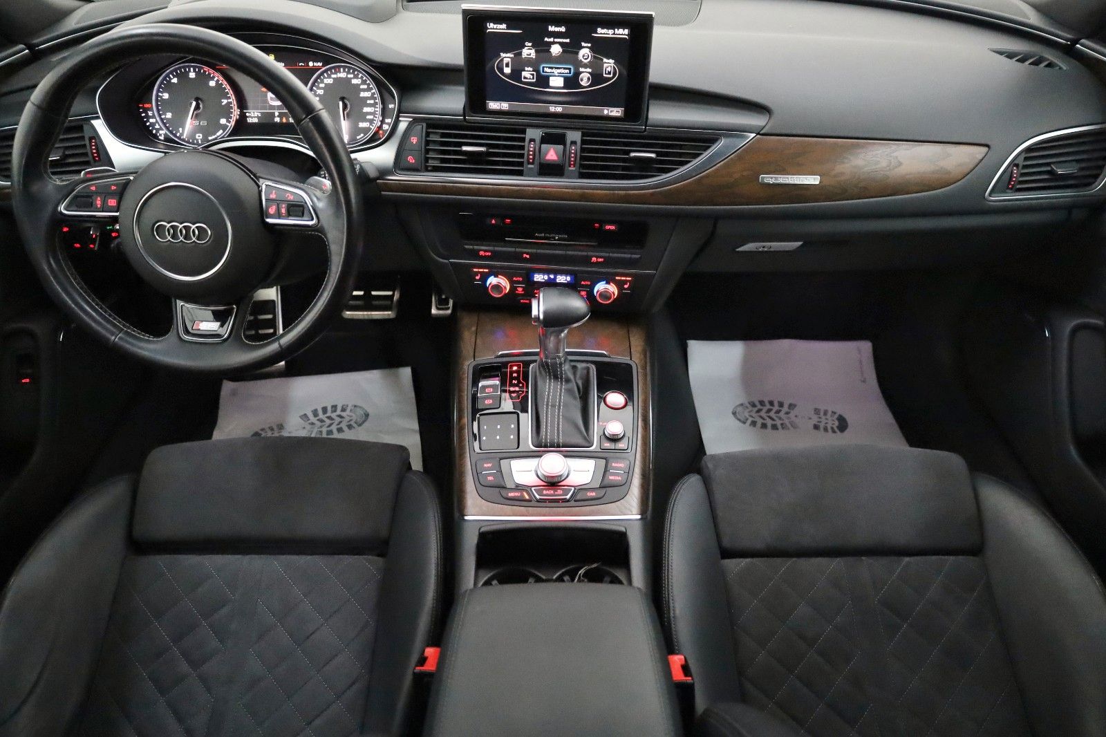 Fahrzeugabbildung Audi S6 Avant 4.0 TFSI quattro Leder,Navi,LED,HUD,Pan