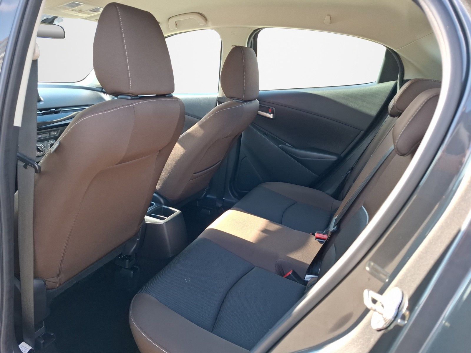 MAZDA 2 Ad'vantage 1.5 KLIMA / SITZHEIZUNG / LED / NAV - Image 15