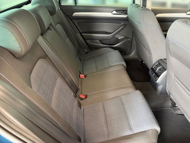 Passat Variant GTE 1.4 eHybrid R-LINE +AHK+PANO+