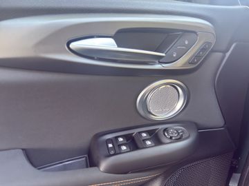 Alfa Romeo Tonale Ibrida Veloce 175 *360°*HARMAN KARDON*TEC