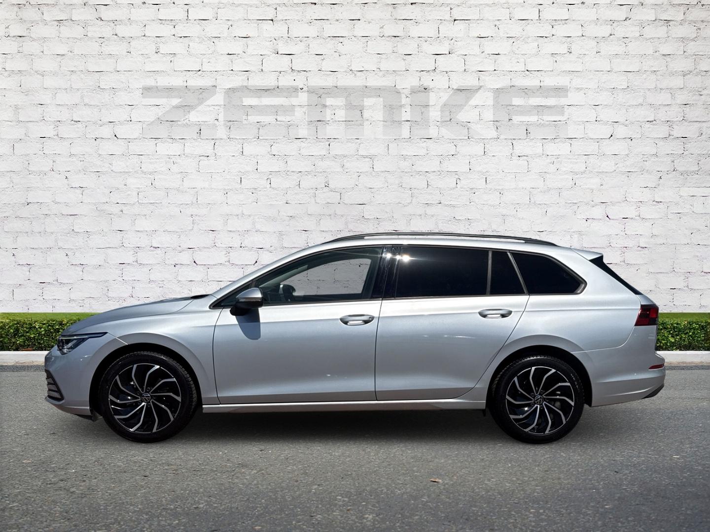 Volkswagen Golf Variant VIII 1.0 TSI Life 1,99%  Digitales 