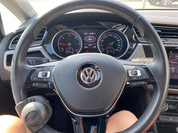 Bild 8 VW TOURAN COMFORTLINE AUTOAMTIK AHK NAVI RFK