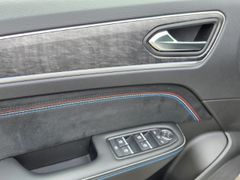 Fahrzeugabbildung Arkana Esprit Alpine Mild Hybrid 140 EDC Schiebe
