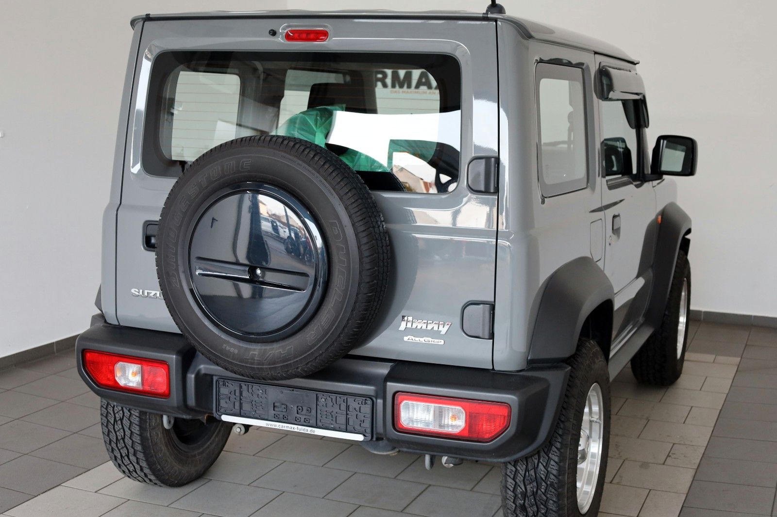 Fahrzeugabbildung Suzuki Jimny Comfort AllGrip NFZ,Temp,SH,8 fach bereift