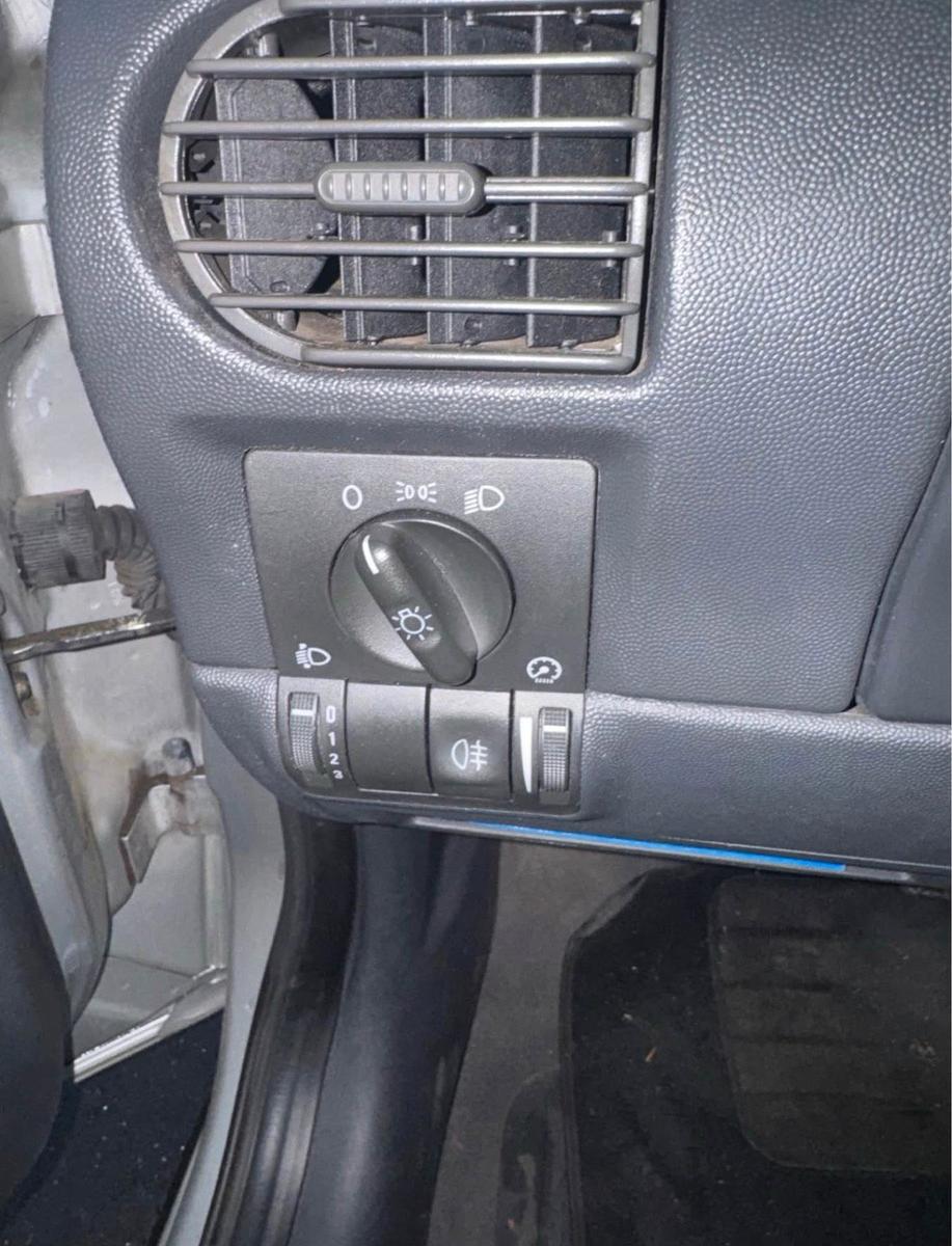 Opel Corsa 2006 — photo 12