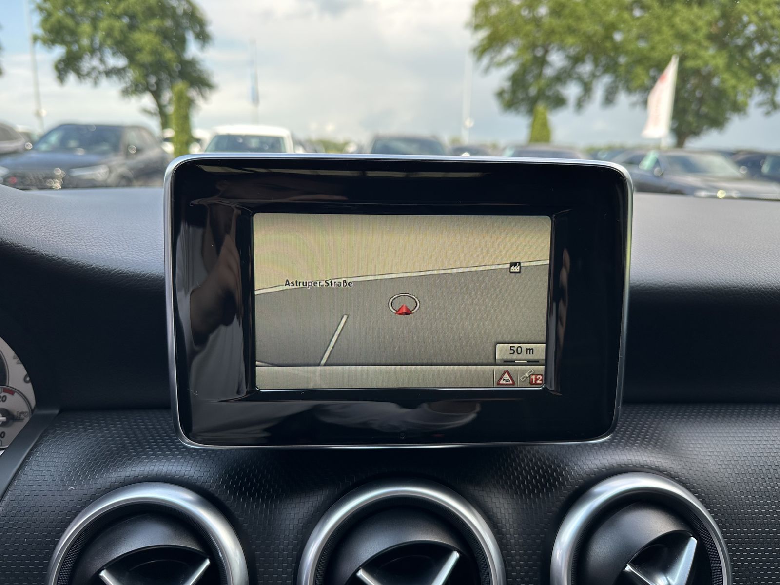Fahrzeugabbildung Mercedes-Benz A 200 CDI Urban DCT NAV+XEN+SHZ+PANO+TEMPOMAT