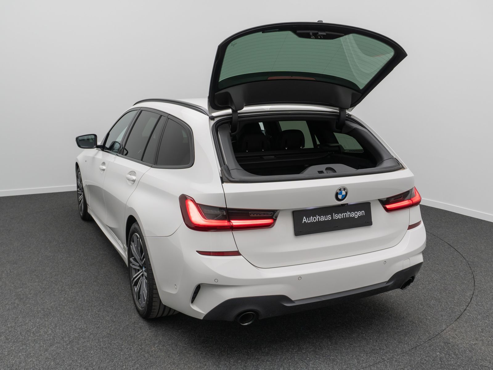 Fahrzeugabbildung BMW 320d M Sport Alarm DAB Kamera Komfort CockpitPro