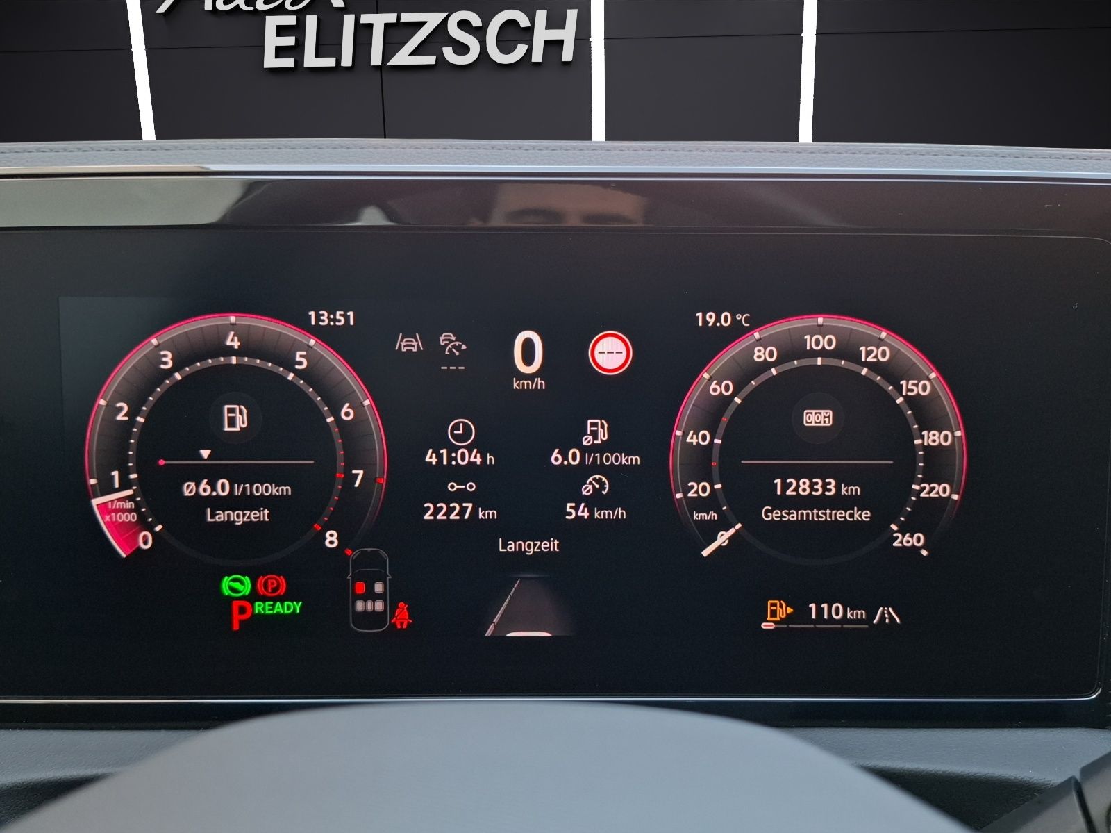 Fahrzeugabbildung Volkswagen Tiguan eTSI Life DSG LED AHK Navi AID ACC RFK SH