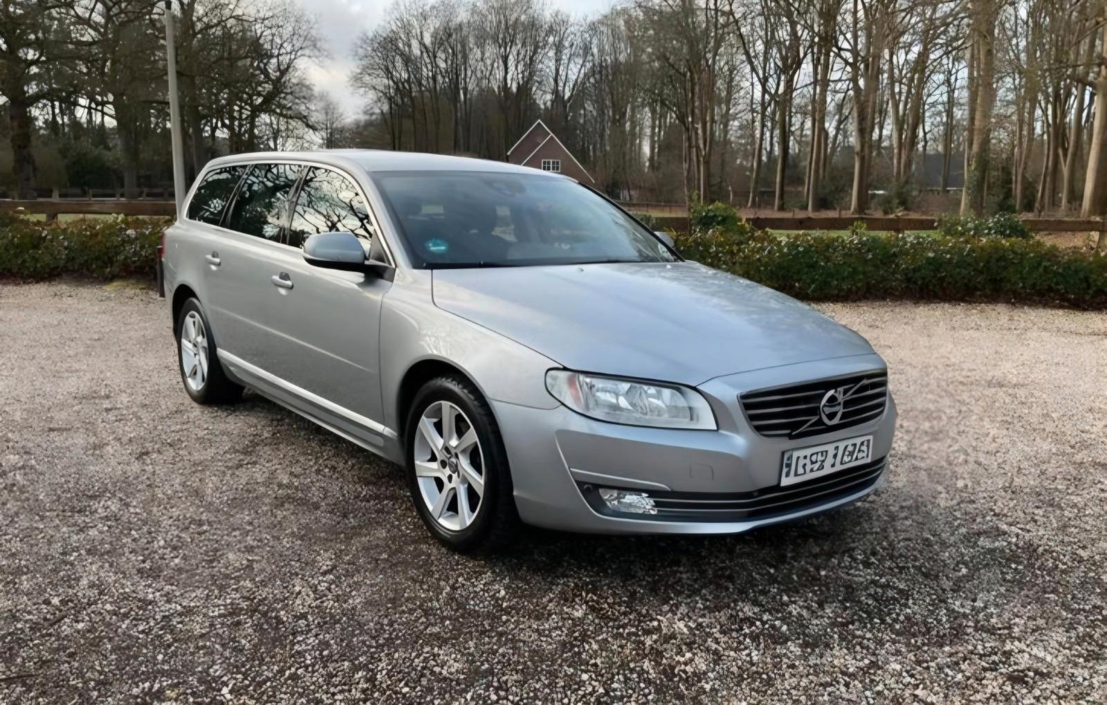 Volvo V702.0 D4"NORDIC+"MOTOR NEU 6.800 €"20.000KM