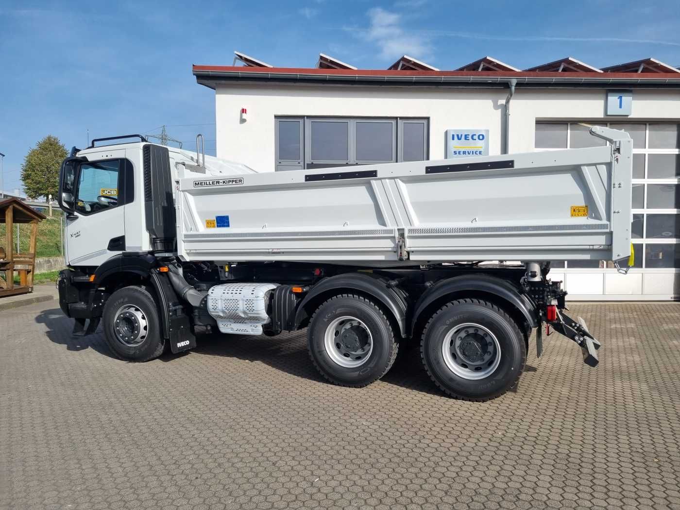 Fahrzeugabbildung Iveco AD300X48Z HR OFF 6x4 Meiller-Kipper + Bordmatik