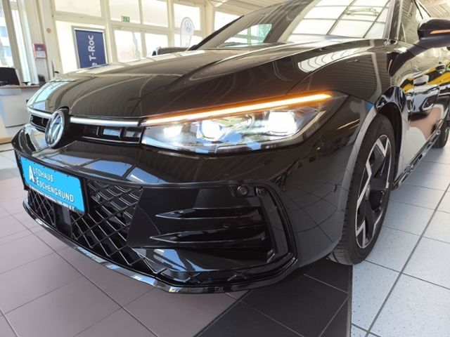 Fahrzeugabbildung Volkswagen Passat Variant 2.0 TDI DSG R-LINE MATRIX-LED NAV