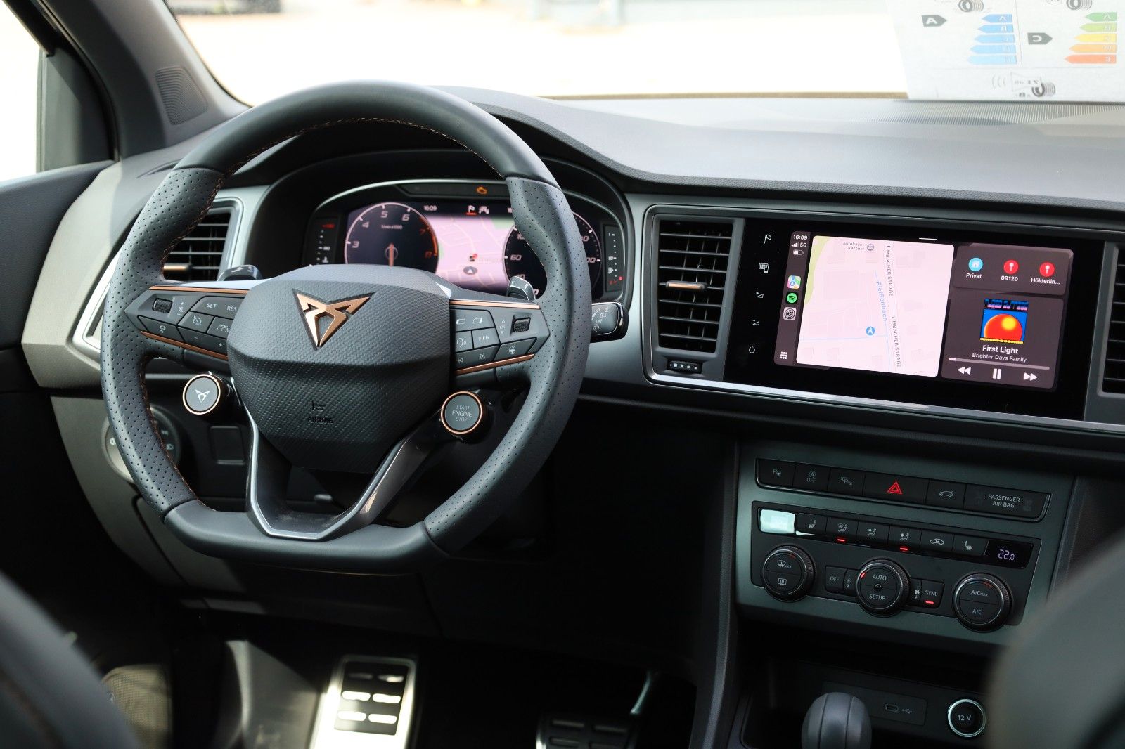 Fahrzeugabbildung CUPRA Ateca VZ 4Drive 2,0 TSI 7-Gang DSG*NAVI