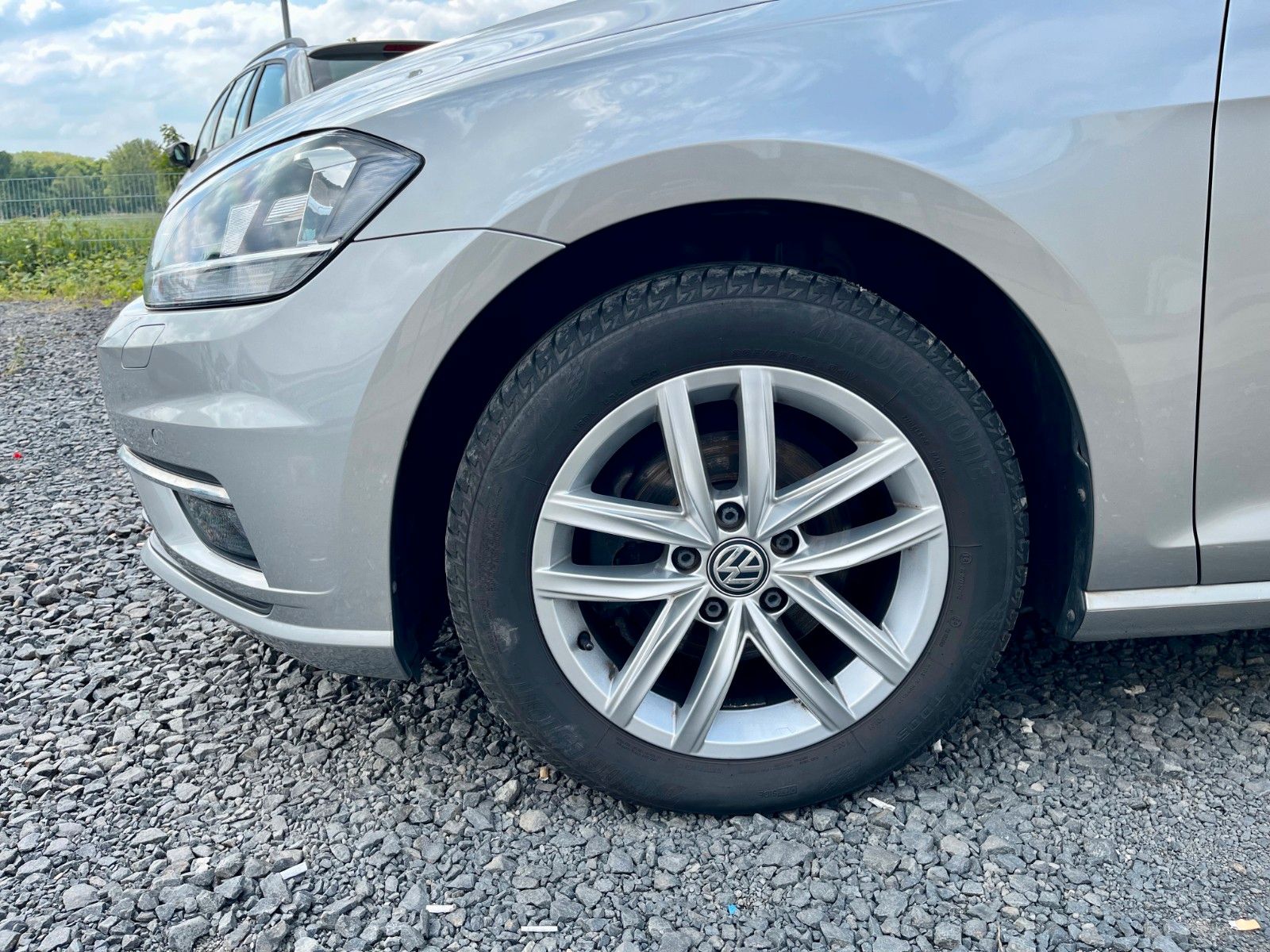 Fahrzeugabbildung Volkswagen Golf VII 1.0 Lim. Comfortline DSG Navi PDC 1.HD