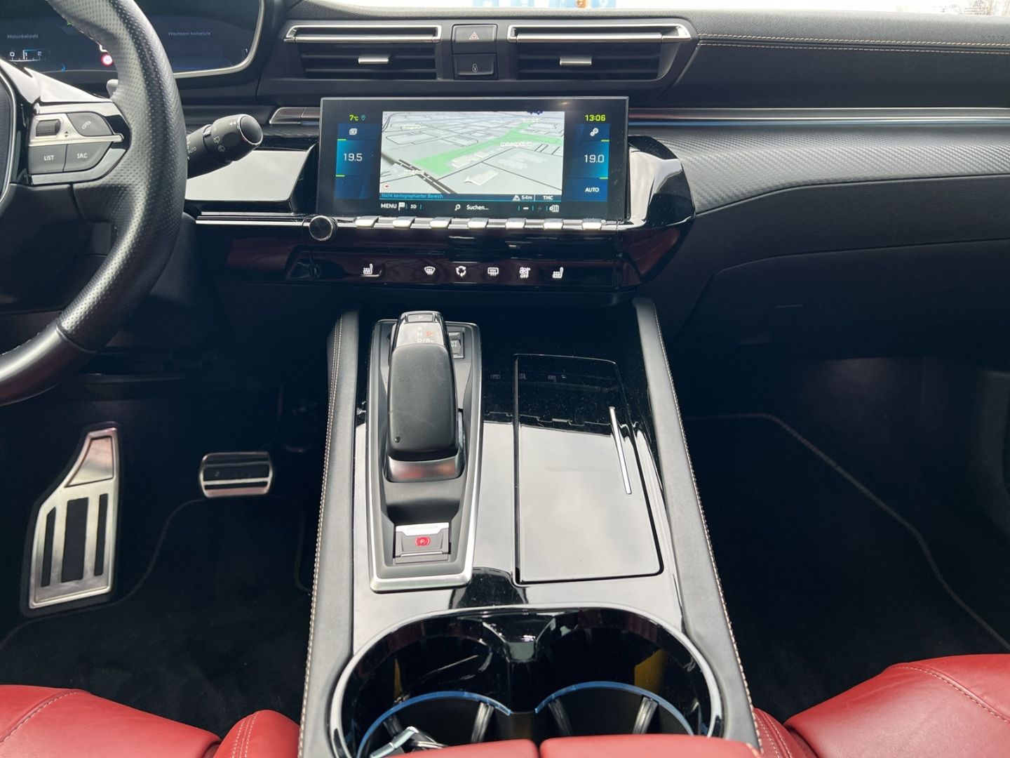 Fahrzeugabbildung Peugeot 508 SW GT HYBRID 225 e-EAT8 Sportpaket El. Pano