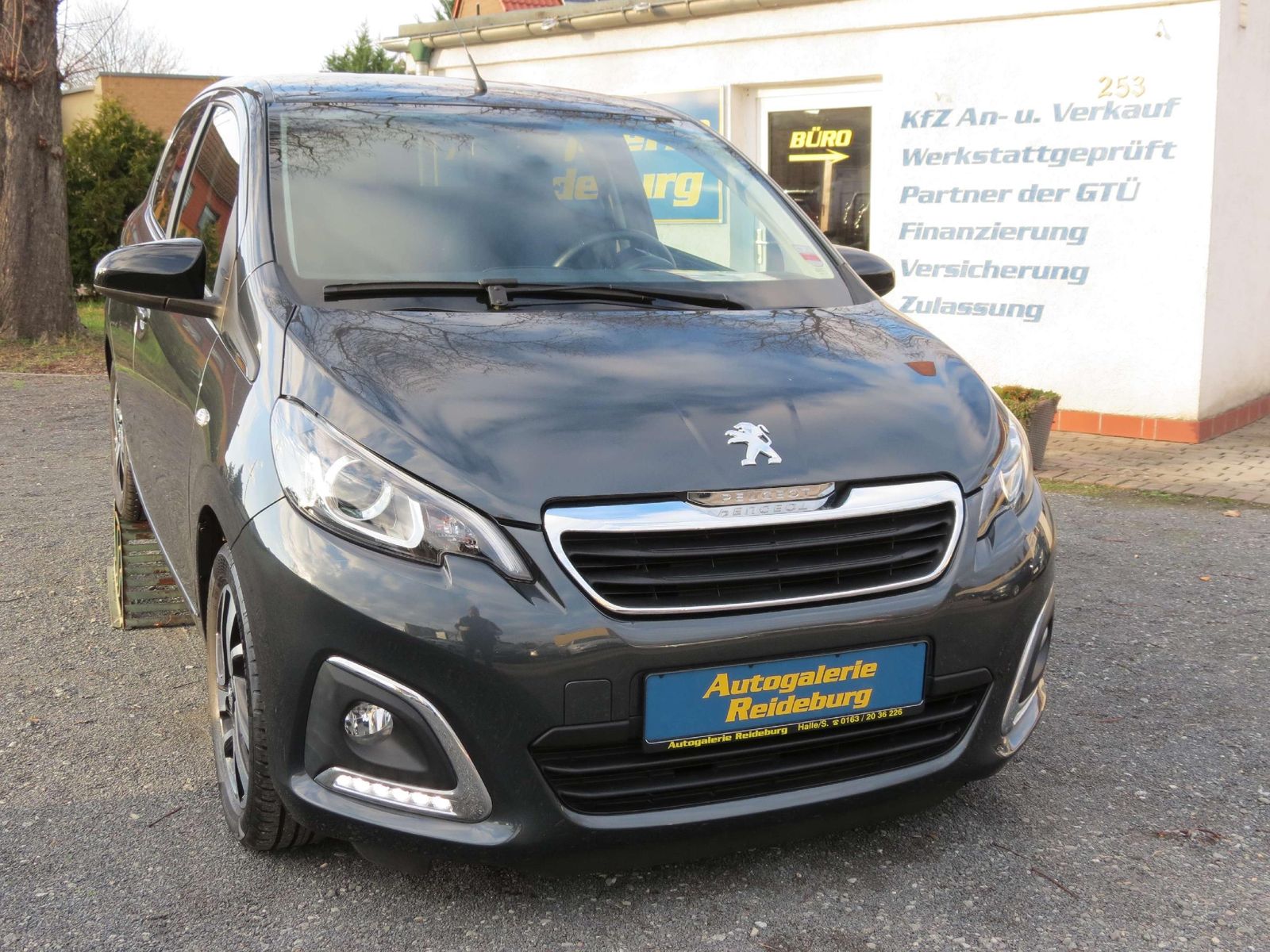 PEUGEOT 108