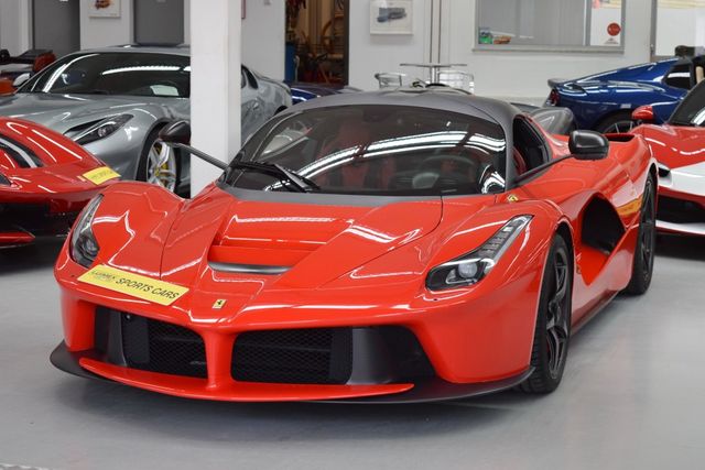 Ferrari LaFerrari Reifen & Service neu * top Zustand *