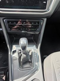Volkswagen Tiguan - 9